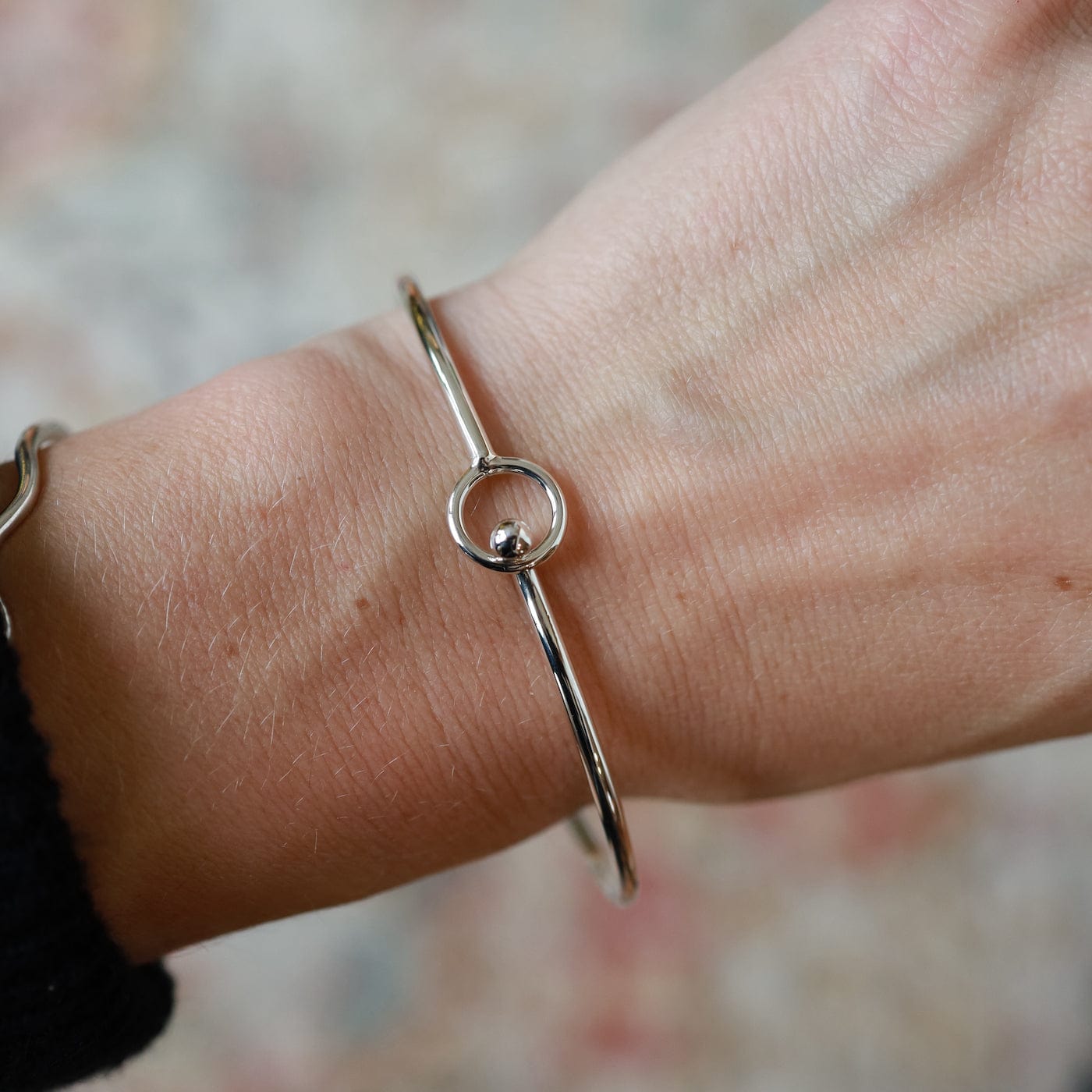 Sterling Silver Round Hook Bangle Bracelet – Dandelion Jewelry
