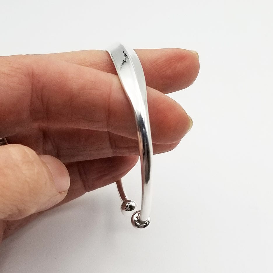 
                  
                    BRC TAPERED KNIFE EDGE CUFF WITH BALL ENDS
                  
                