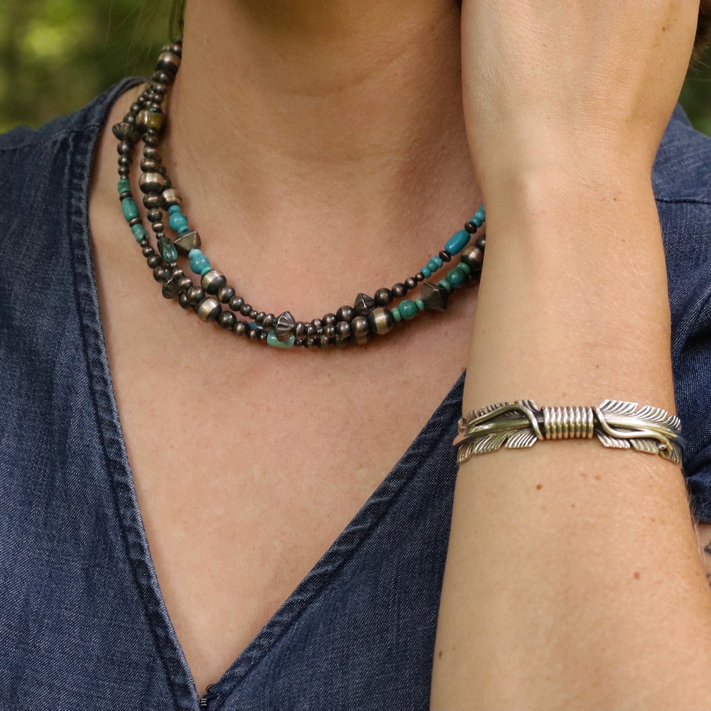 BRC Two Feather Center Twist Cuff