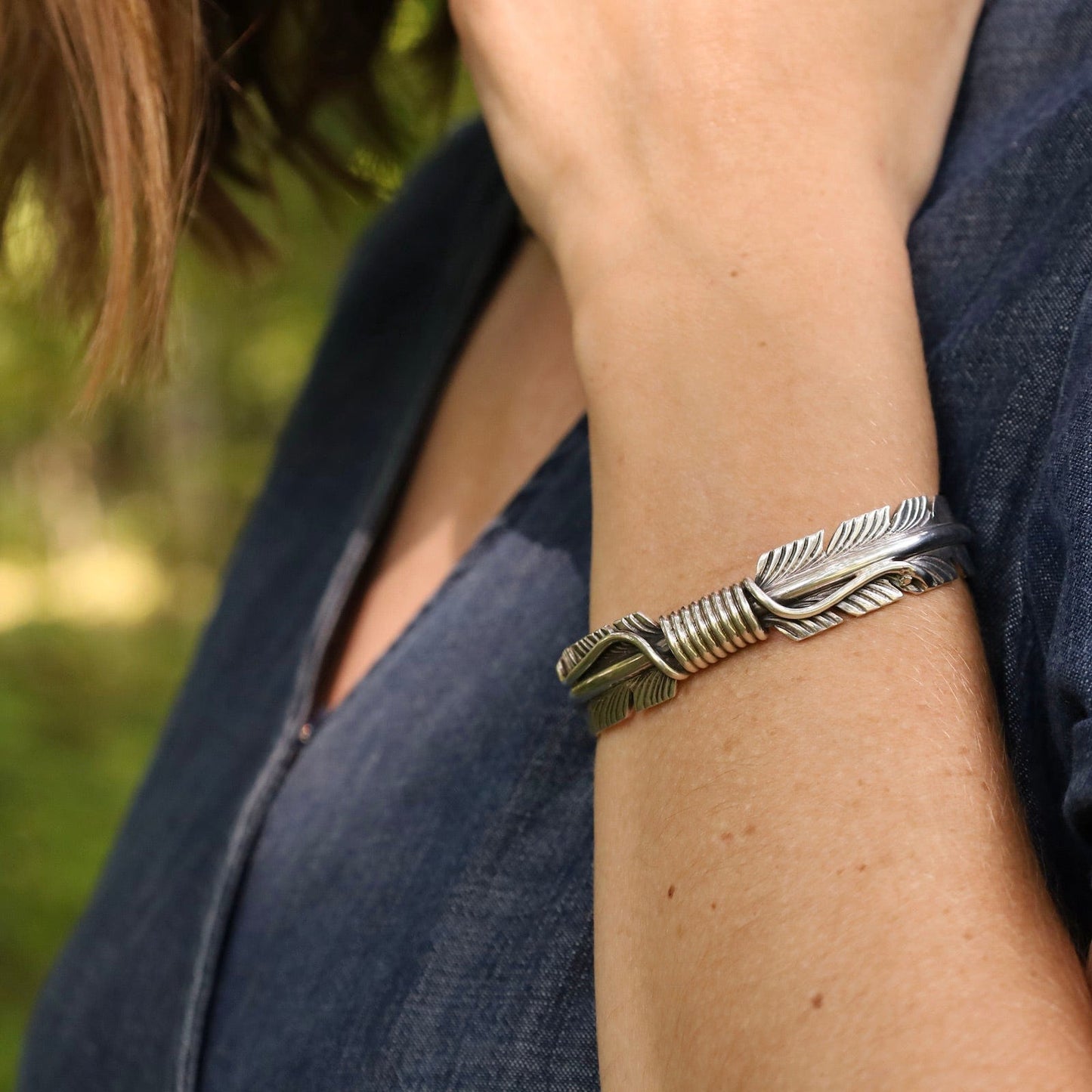 BRC Two Feather Center Twist Cuff