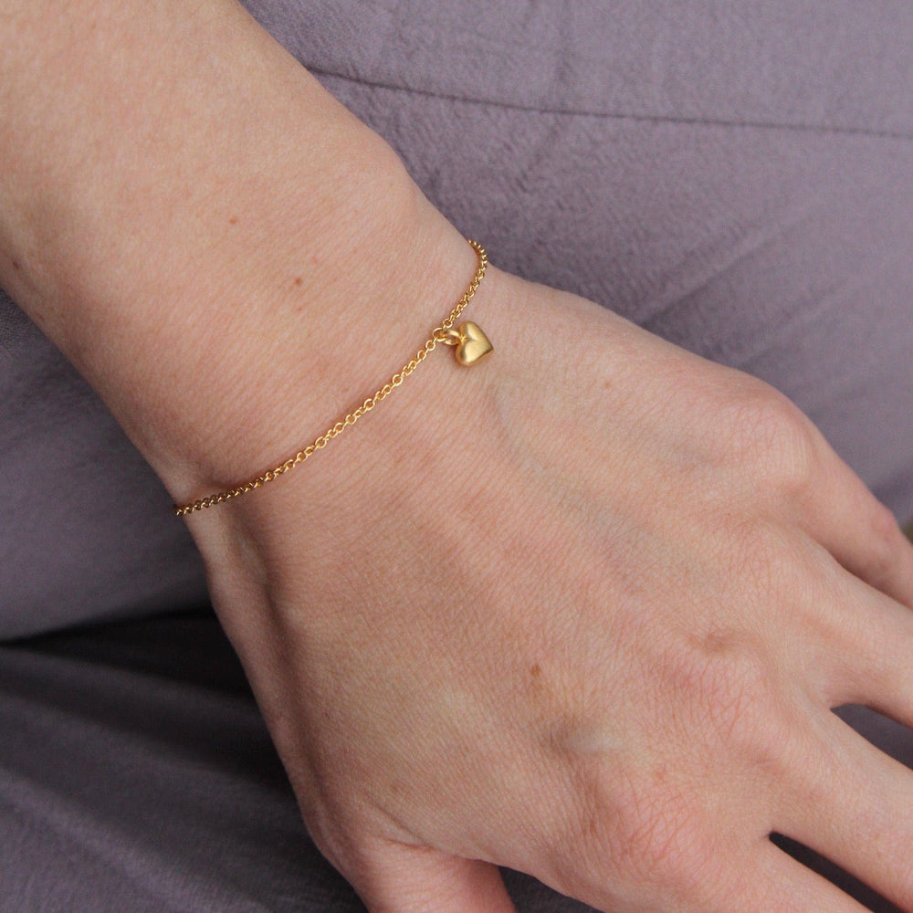 
                  
                    BRC-VRM Gold Vermeil Puffed Heart Bracelet
                  
                