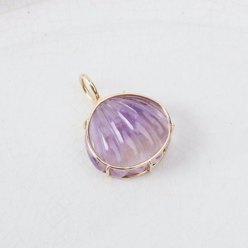 
                  
                    CHM-14K Amethyst Carved Shell Harriet Stone
                  
                