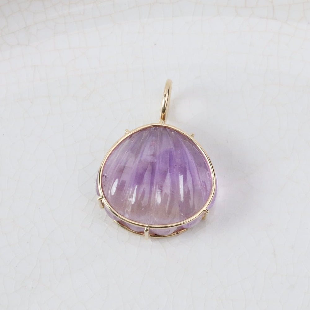 
                  
                    CHM-14K Amethyst Carved Shell Harriet Stone
                  
                