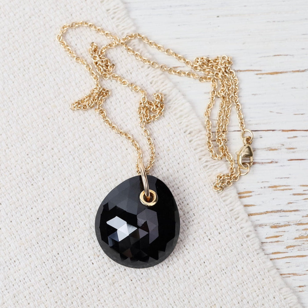 
                  
                    CHM-14K Large Black Spinel Maggie Stone
                  
                