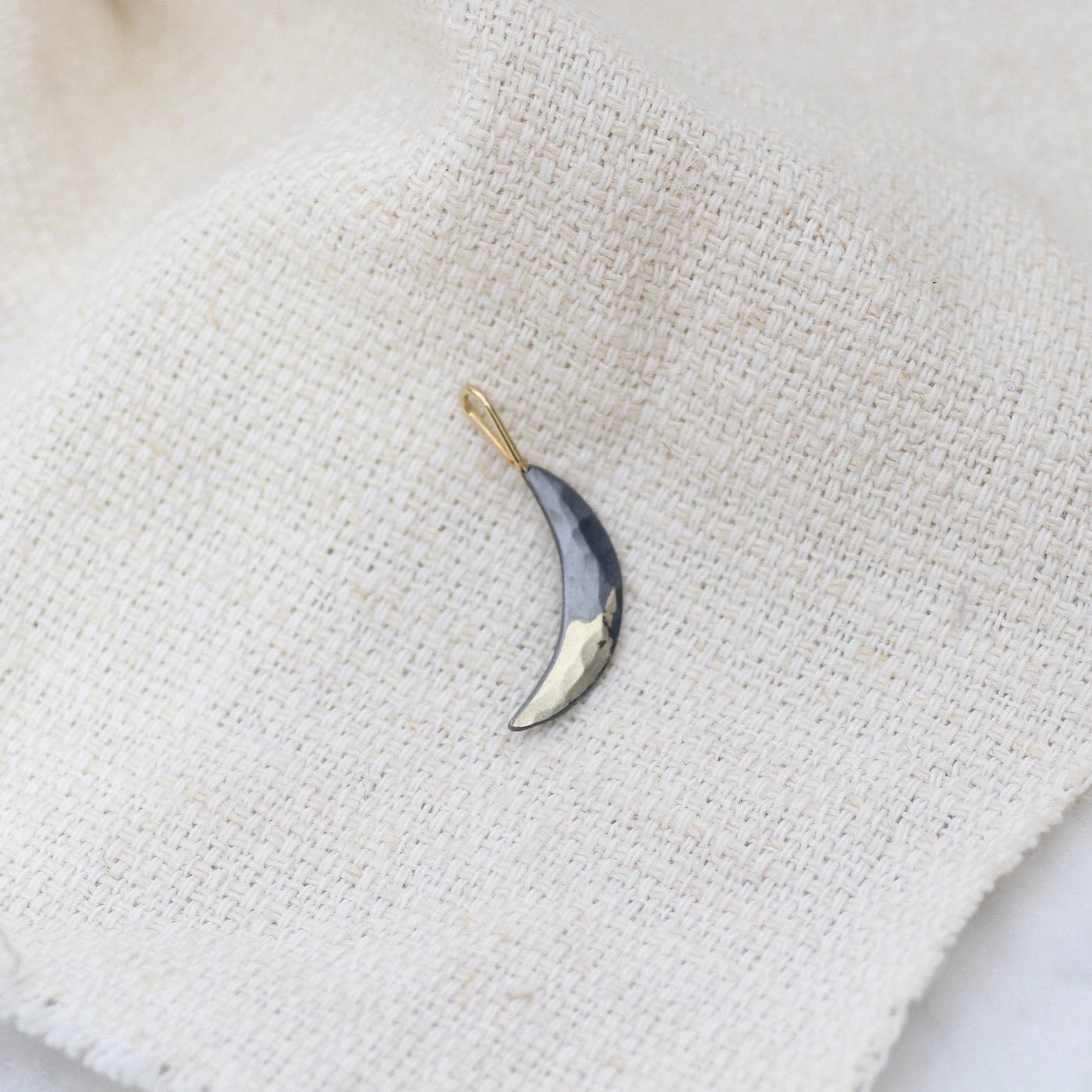 Load image into Gallery viewer, CHM-18K Gilded Crescent Moon Pendant
