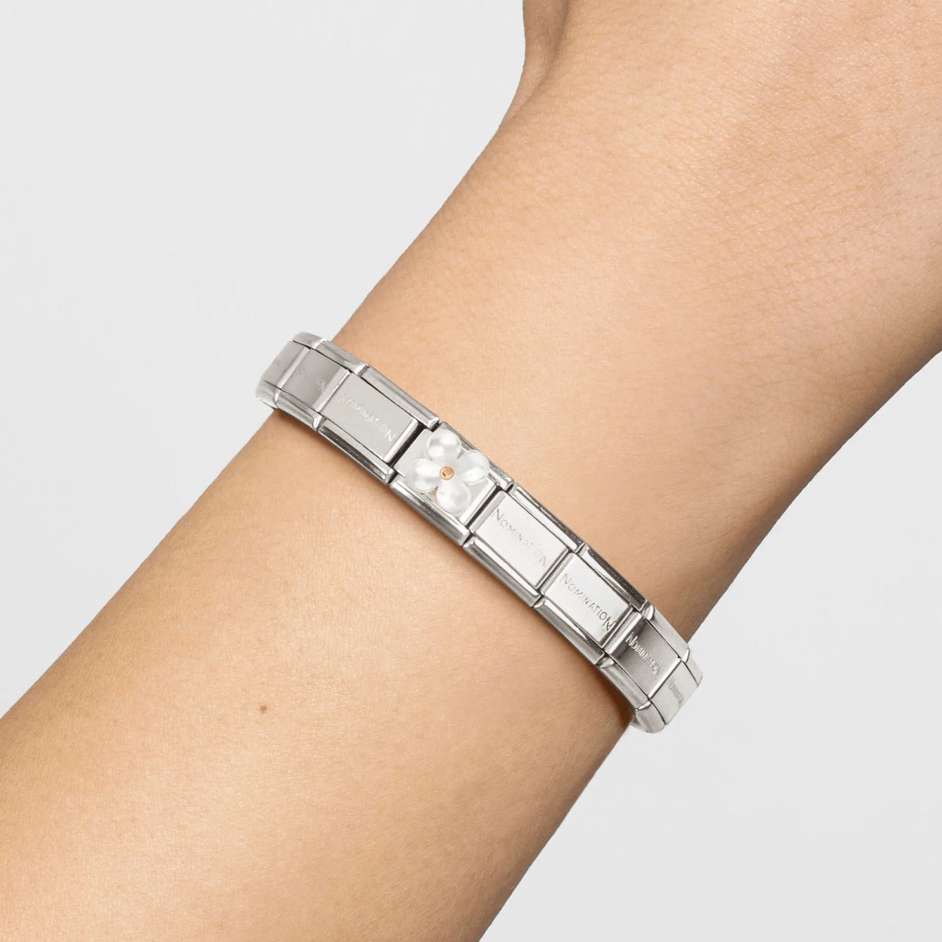 CHM Classic Cut Mother of Pearl Flower Composable Link