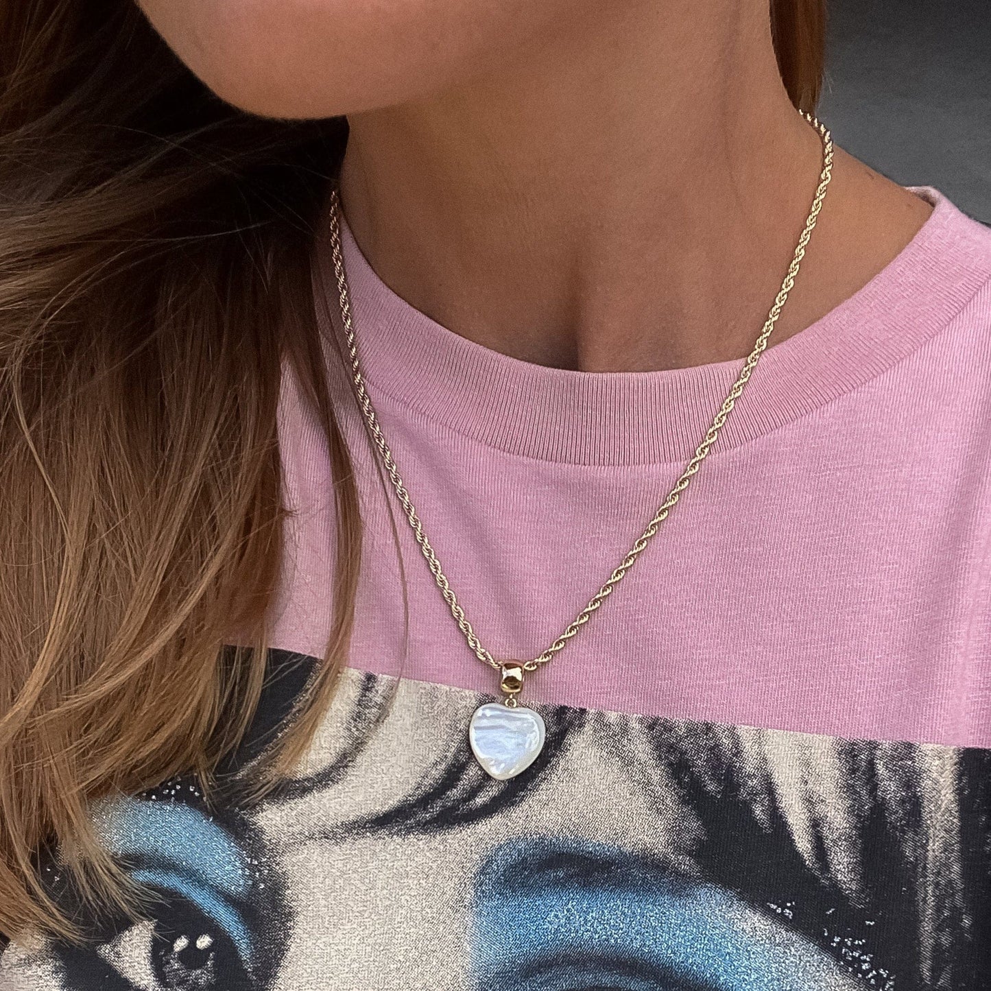 CHM-GPL Gemma Mother of Pearl Bail Charm