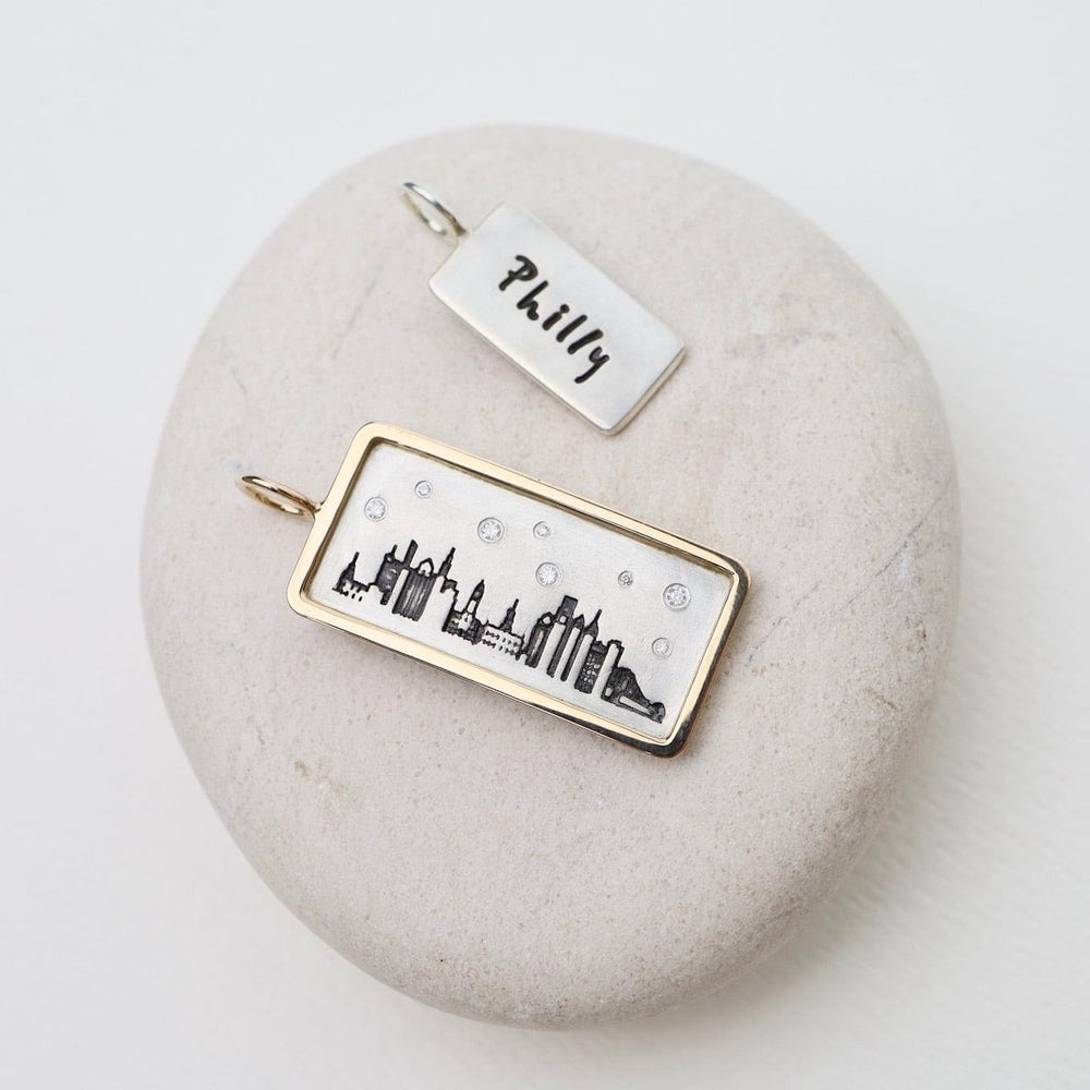 
                  
                    CHM Medium Silver ID Tag Philadelphia Skyline
                  
                