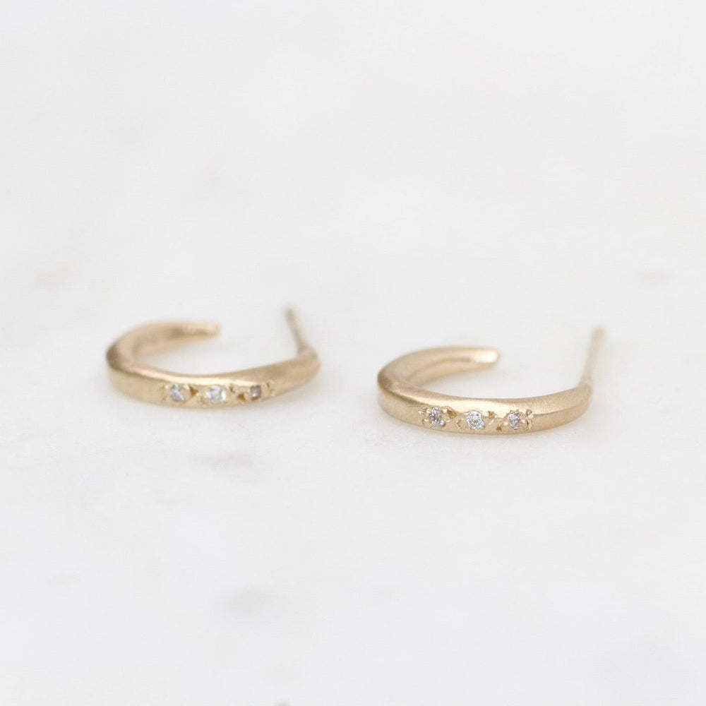 
                      
                        EAR-10K 10k Gold Pave Hug Hoops
                      
                    