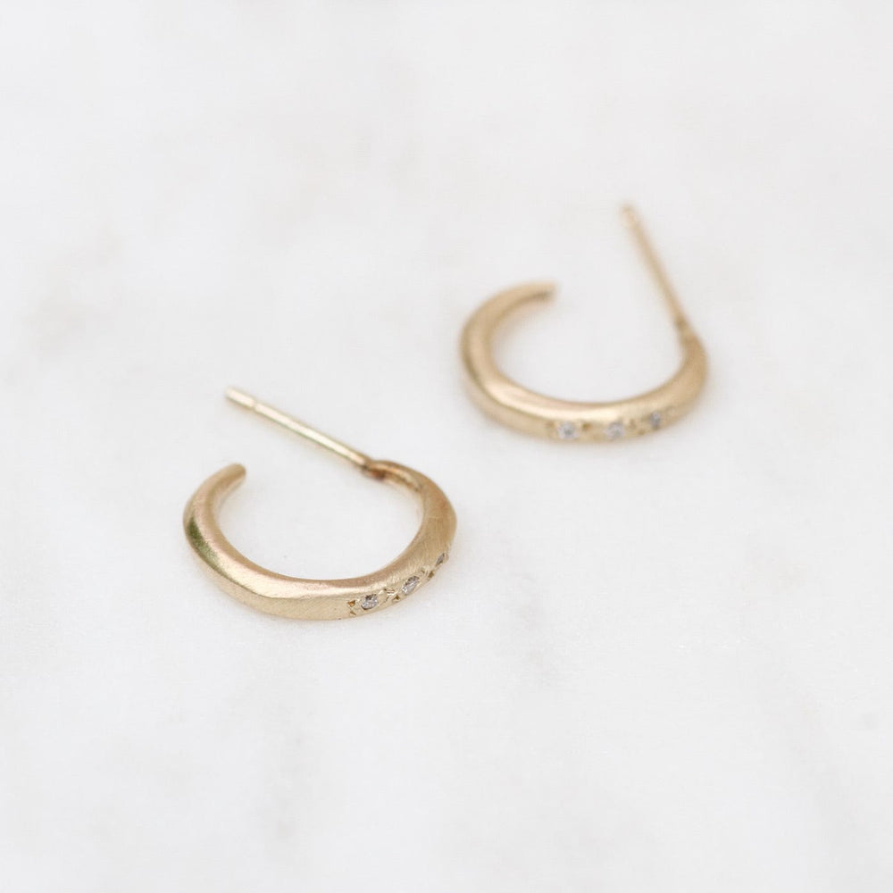 
                      
                        EAR-10K 10k Gold Pave Hug Hoops
                      
                    