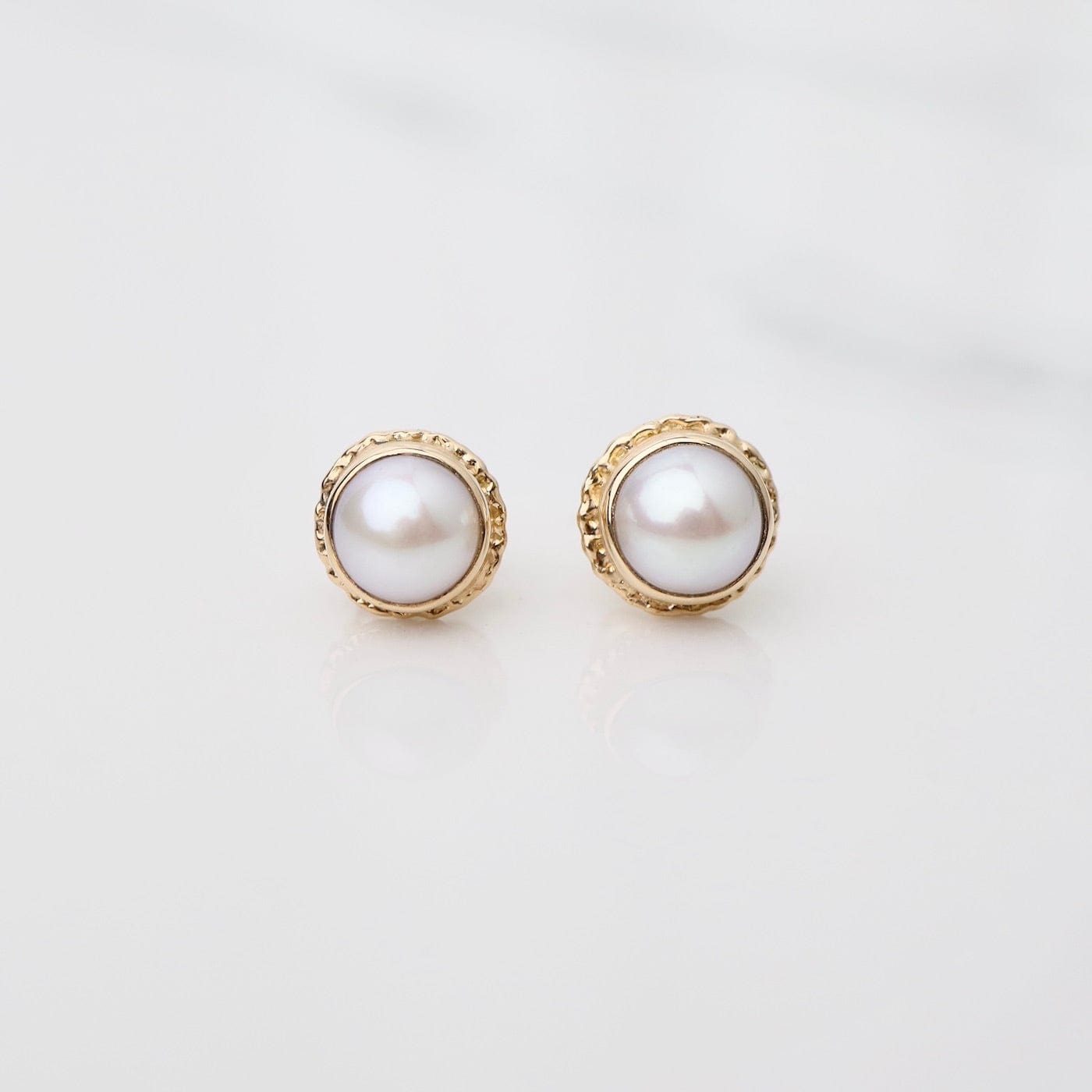 EAR-14K 114K Gold Post Earrings with 6mm Round Cultured Pe