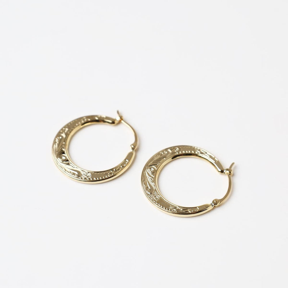 
                      
                        EAR-14K 14k Embosed Flat Shell Hoop
                      
                    