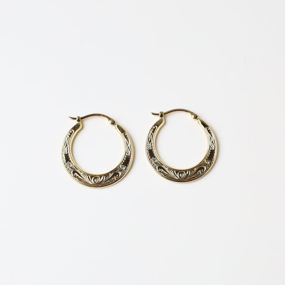 
                      
                        EAR-14K 14k Embosed Flat Shell Hoop
                      
                    