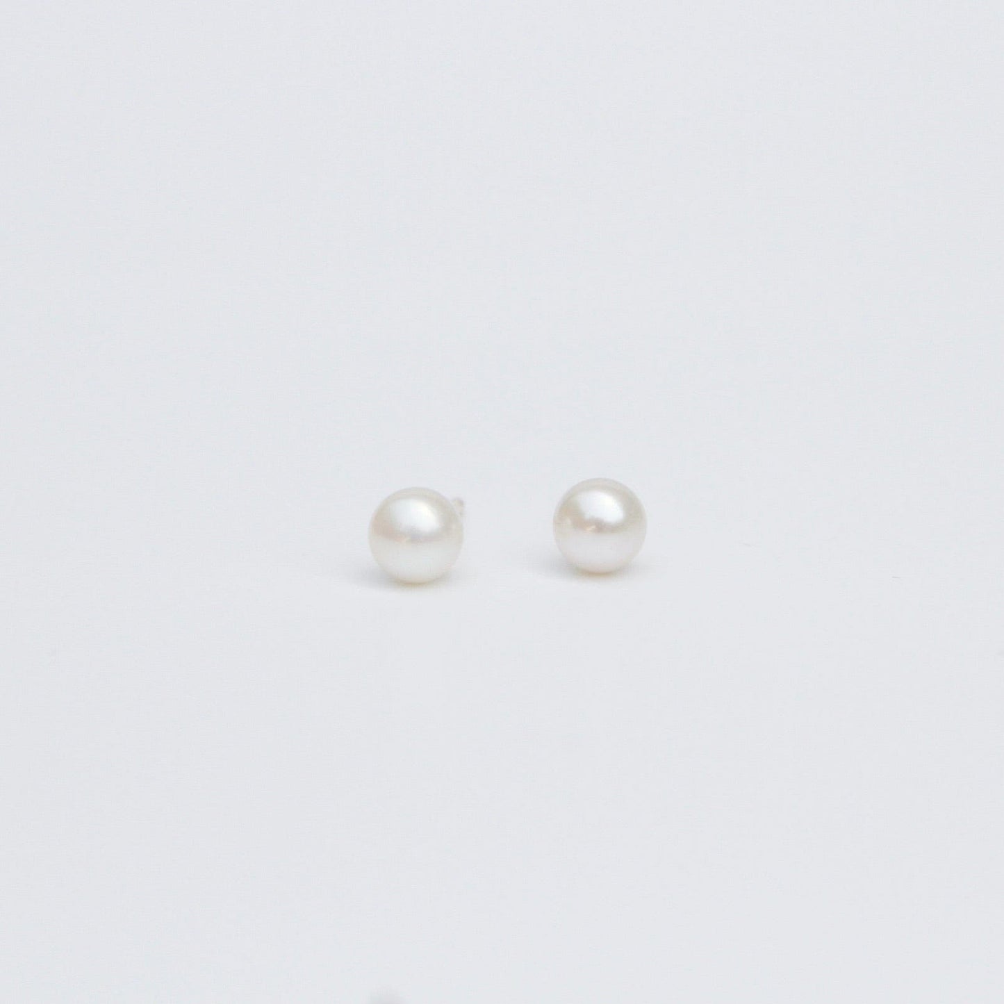 EAR-14K 14k Gold 4mm Pearl Post Earrings