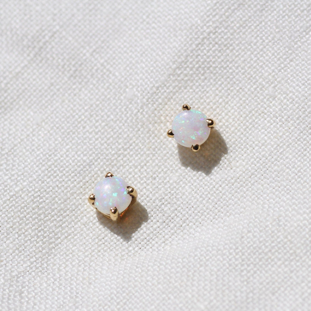 
                      
                        EAR-14K 14k Gold 4mm Prong Set Opal Stud
                      
                    