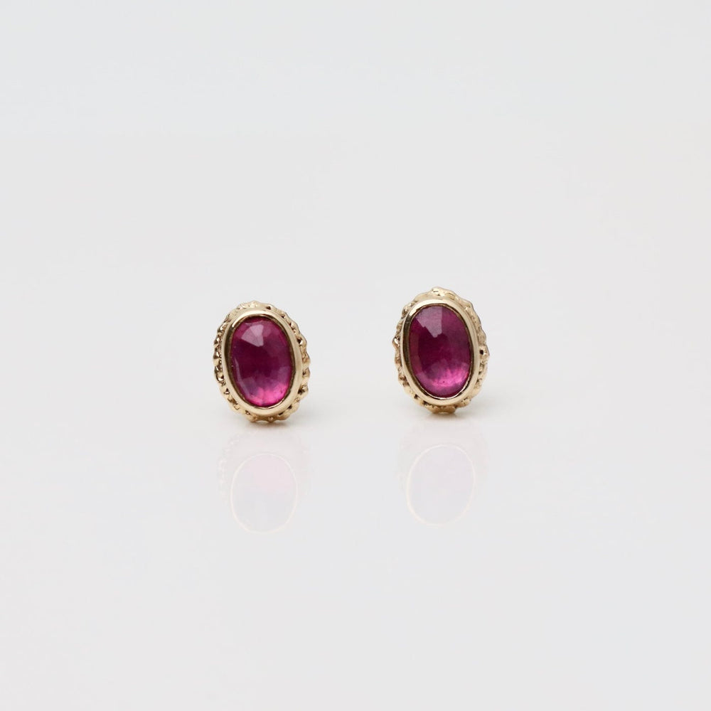 
                      
                        EAR-14K 14K Gold Post Earrings w/ 6x4mm Oval Inverted Afri
                      
                    