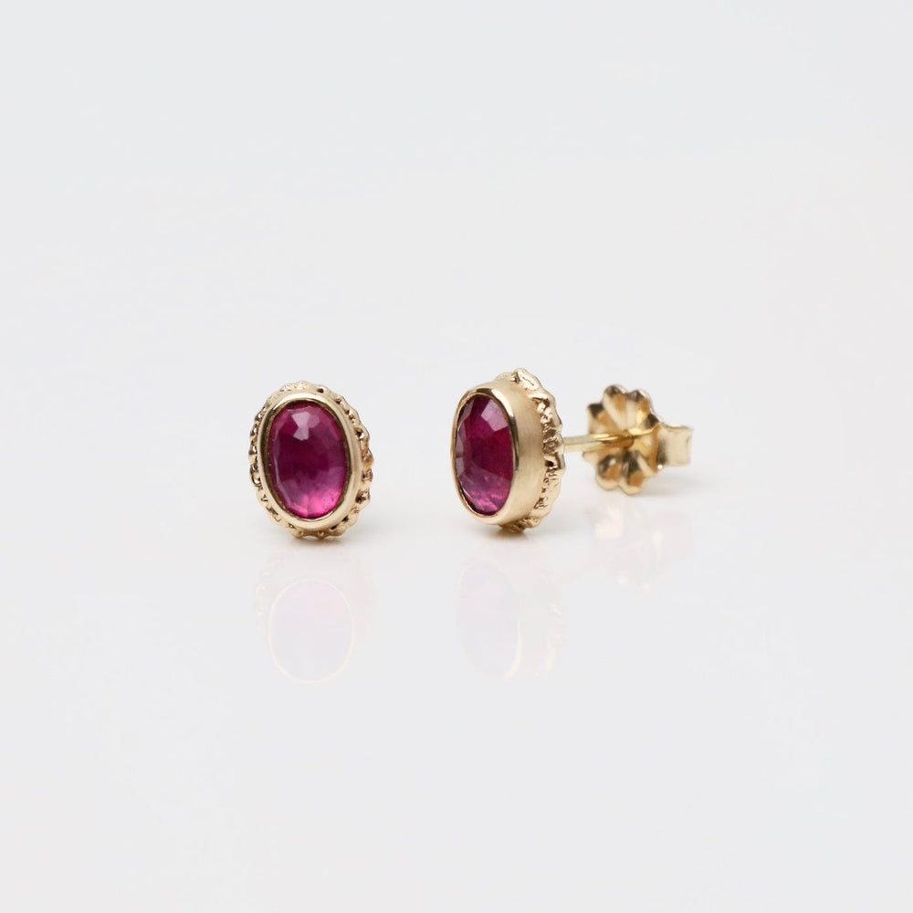 
                      
                        EAR-14K 14K Gold Post Earrings w/ 6x4mm Oval Inverted Afri
                      
                    