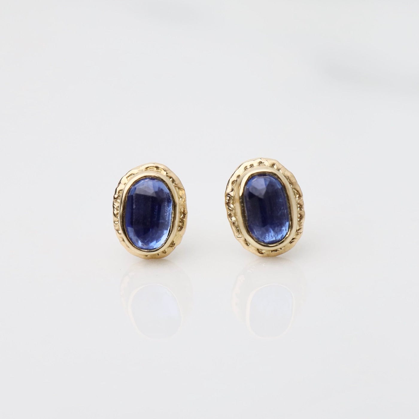 EAR-14K 14K Gold Post Earrings with 6 X 4mm Oval Inverted