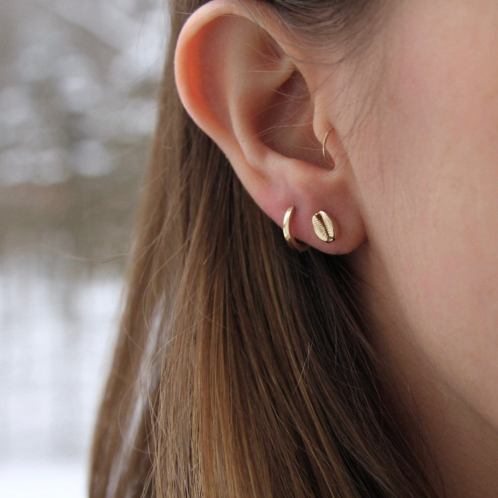 EAR-14K 14k Gold Seashell Post