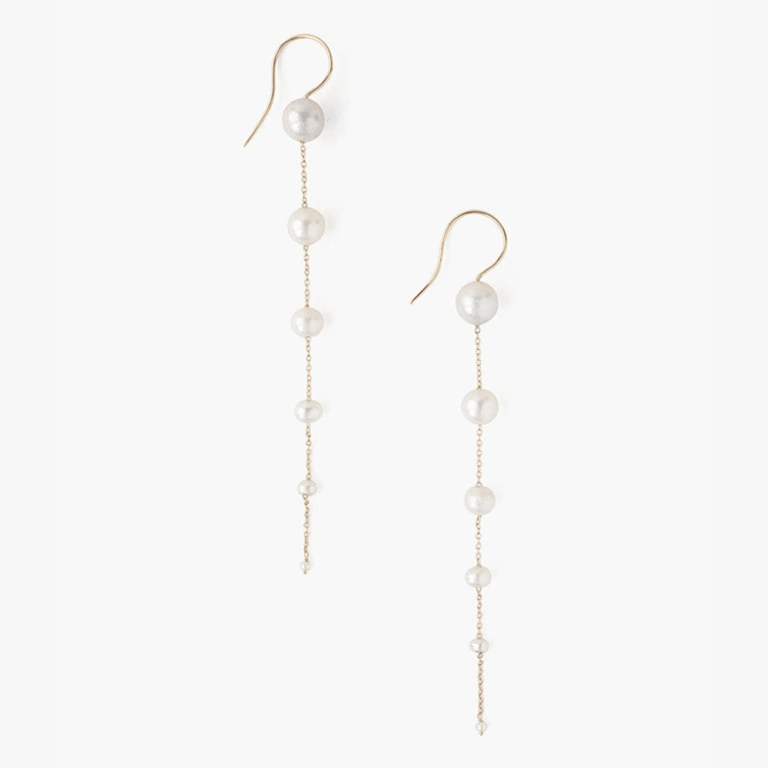 EAR-14K 14K Graduated White Freshwater Pearl Drop Earrings