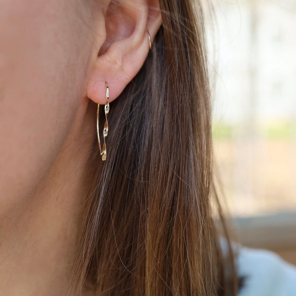 EAR-14K 14k Twisted Bar Drop