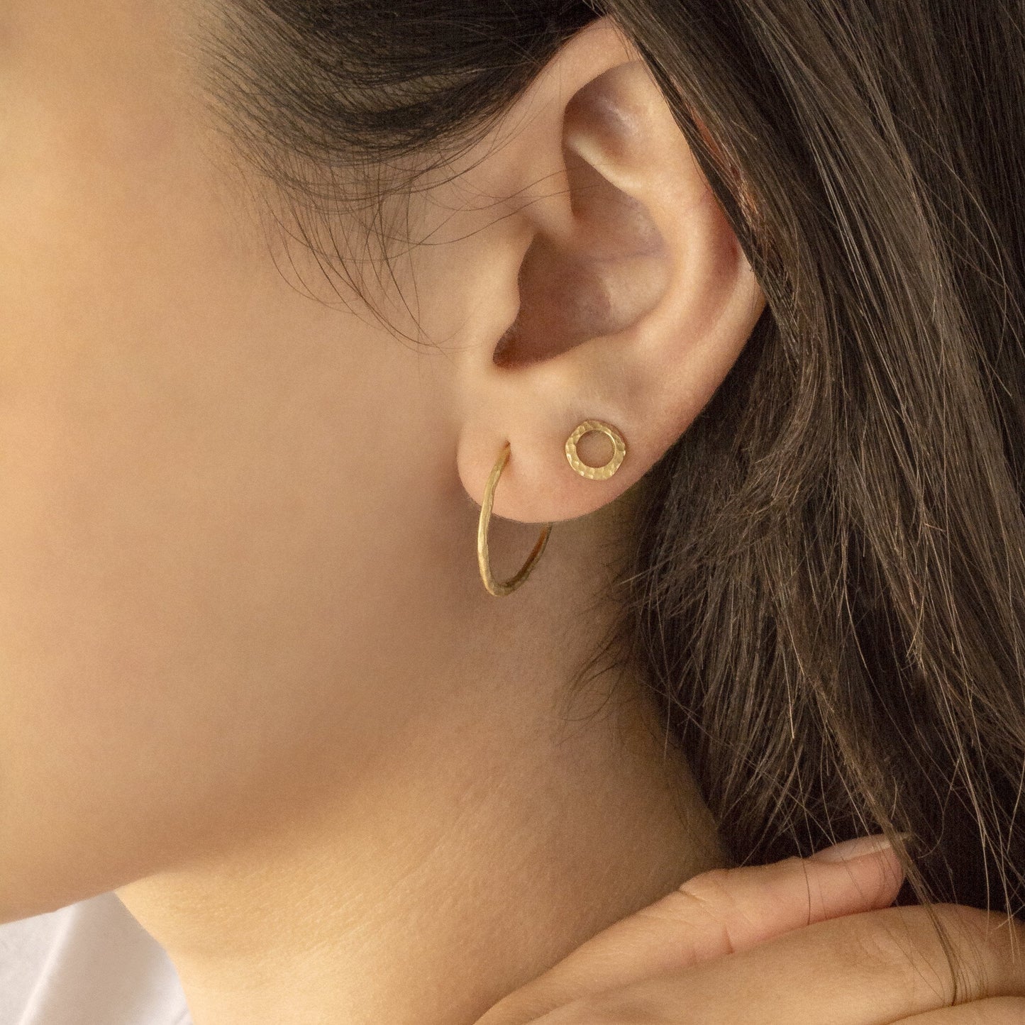 EAR-14K 14K White Gold Open Hammered Circle Stud Earrings