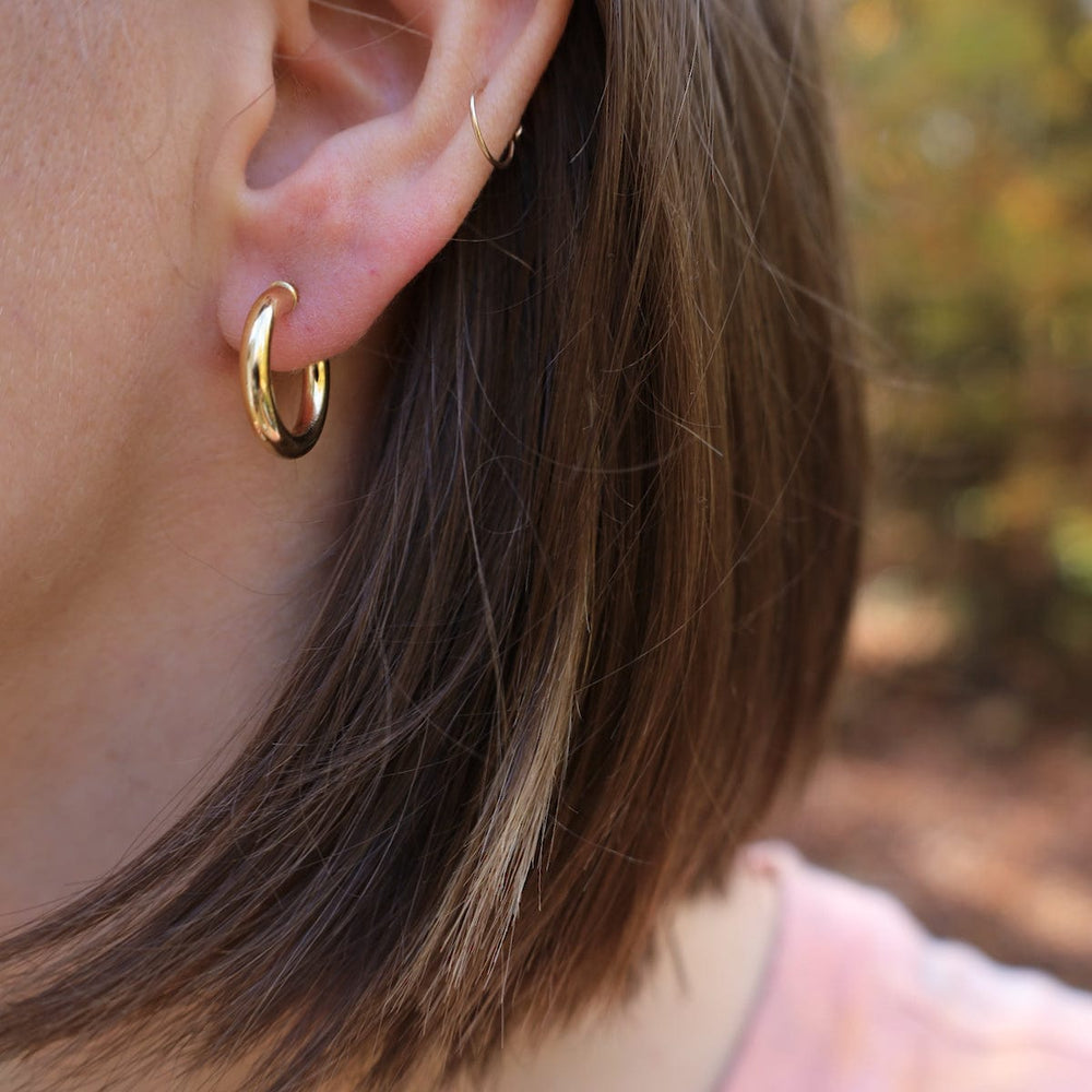 
                      
                        EAR-14K 14k Yellow Gold 3x18mm Tube Hoop
                      
                    