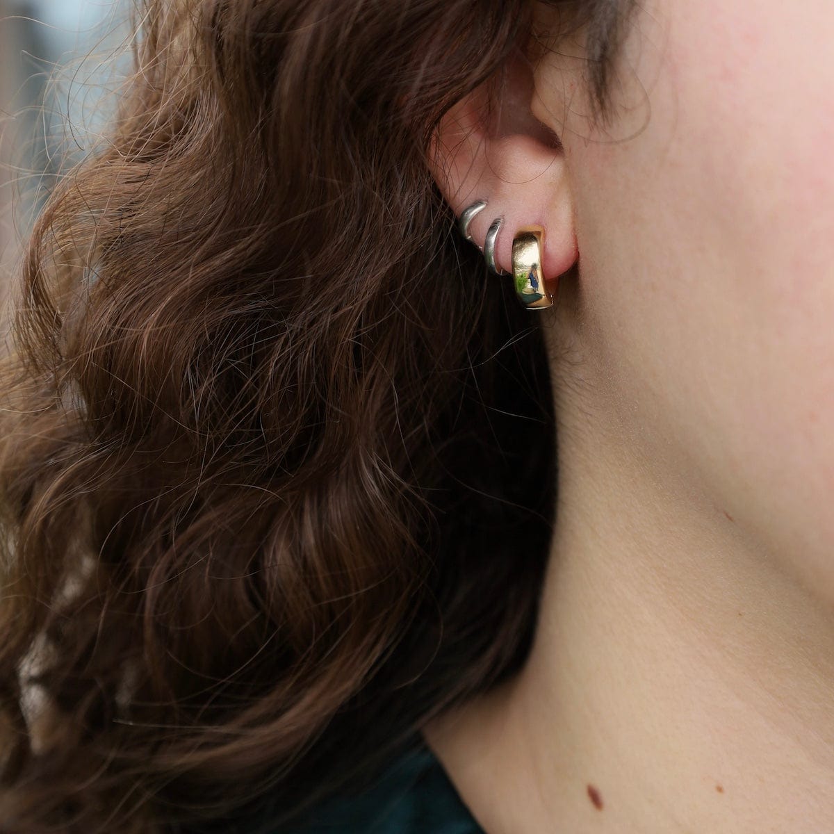 EAR-14K 14K Yellow Gold 5mm Huggies