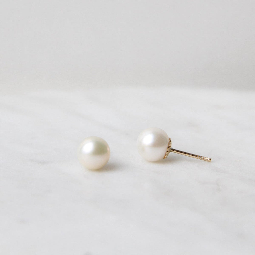 
                      
                        EAR-14K 14k Yellow Gold 6mm Pearl Post Earring
                      
                    