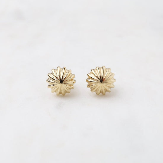 EAR-14K 14k Yellow Gold 8mm Scallop Button Stud