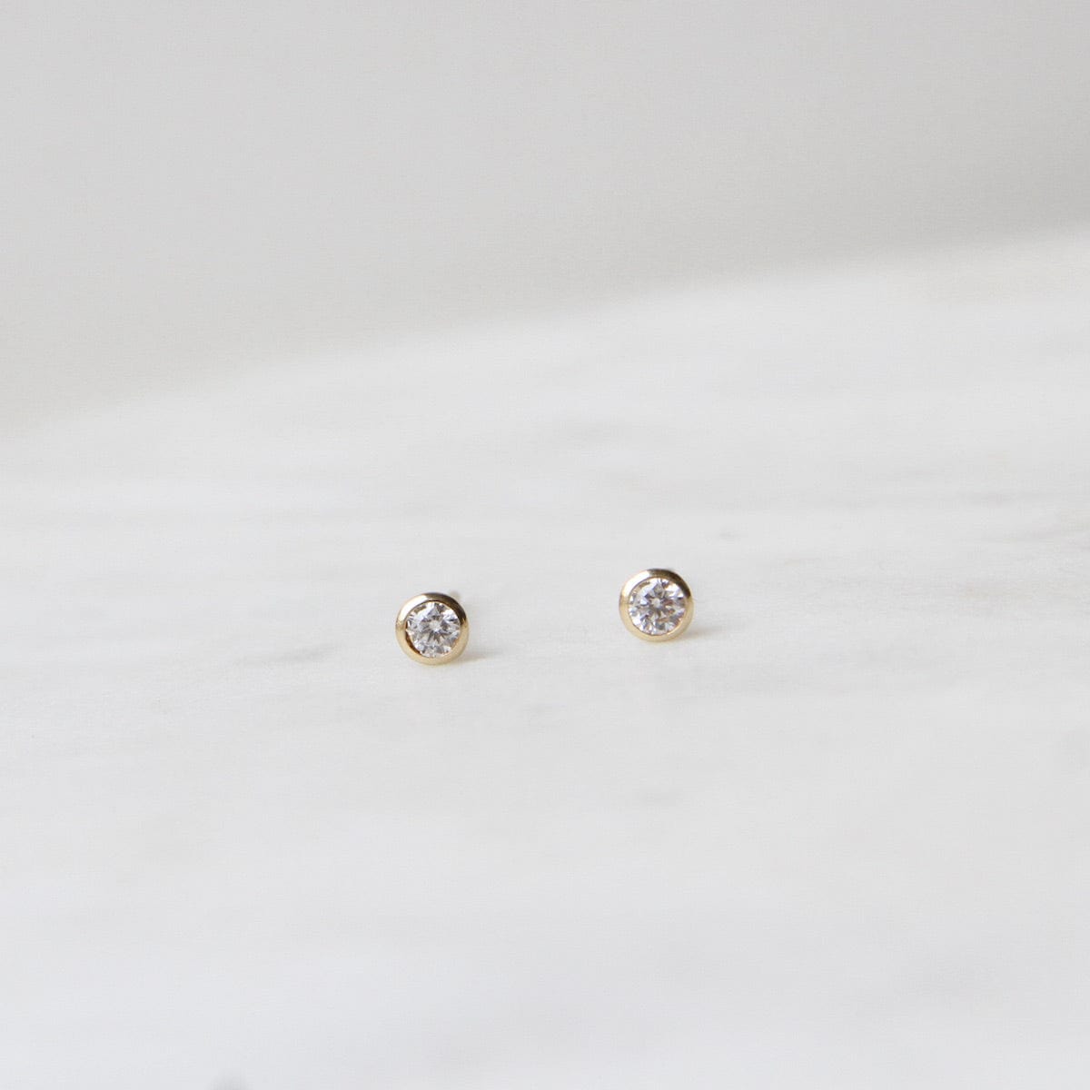 EAR-14K/CZ 14k Yellow Gold Bezel Set 3mm CZ Post Earring