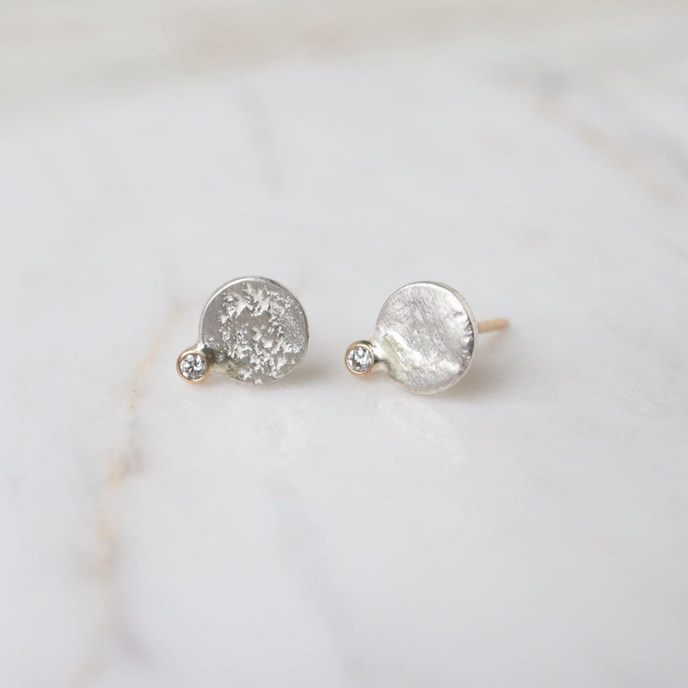 
                      
                        EAR-14K Dawn Studs - White Diamond
                      
                    