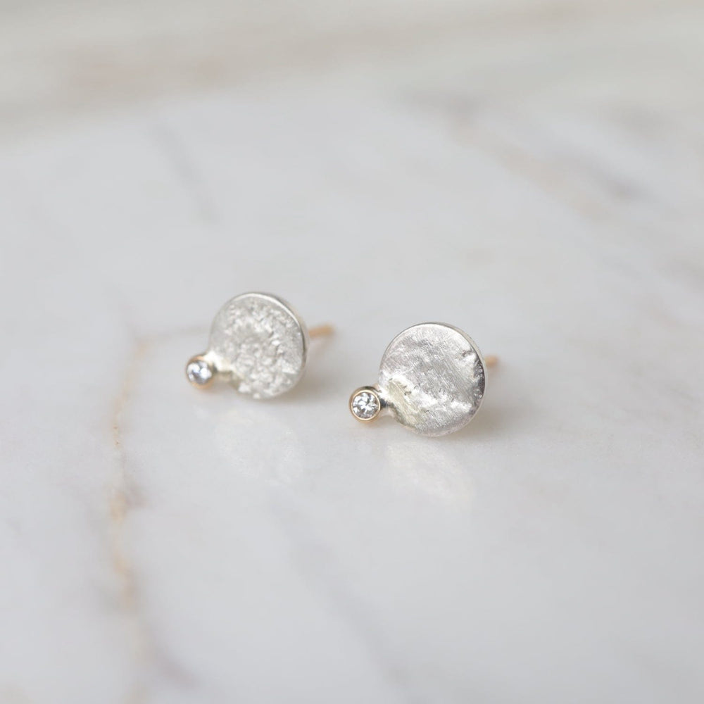 
                      
                        EAR-14K Dawn Studs - White Diamond
                      
                    