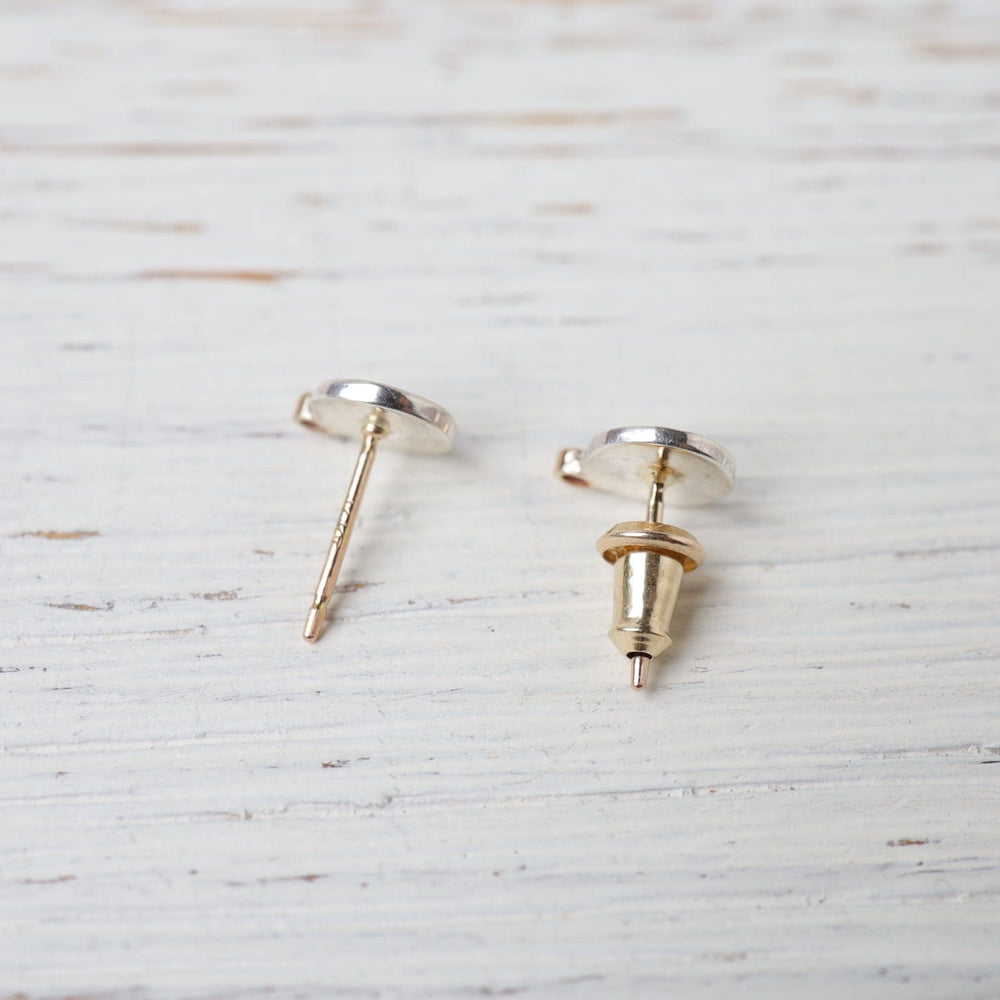 
                      
                        EAR-14K Dawn Studs - White Diamond
                      
                    