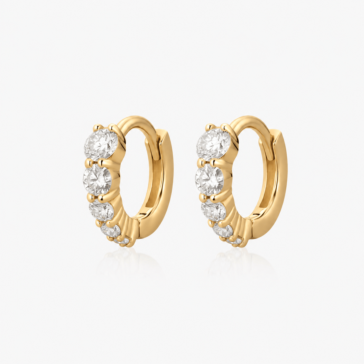 EAR-14K Lizzo Graduated Lab Grown Diamond Huggie Hoop Earrings