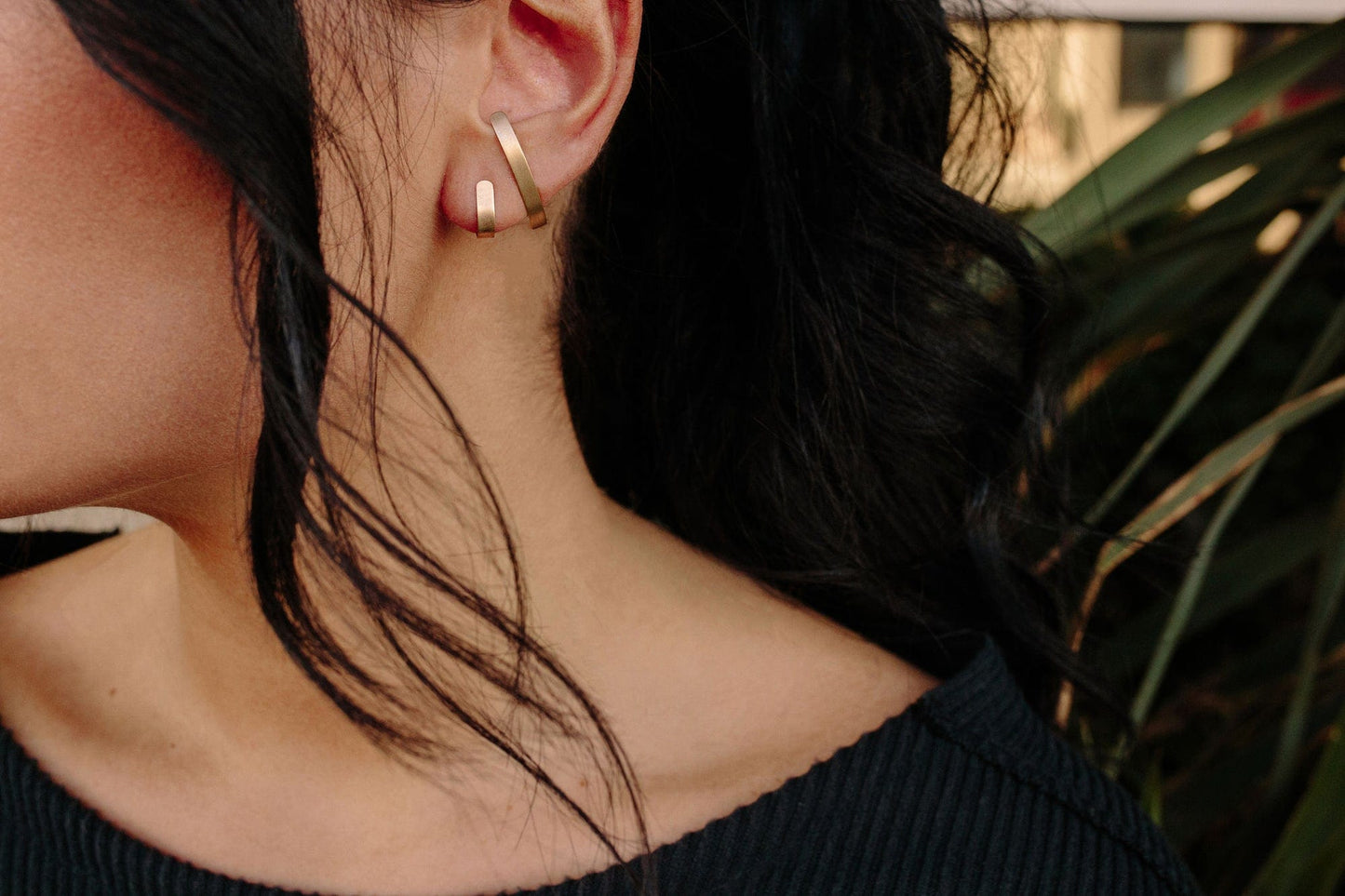 EAR-14K Matte Gold Wide Bow Post Earrings