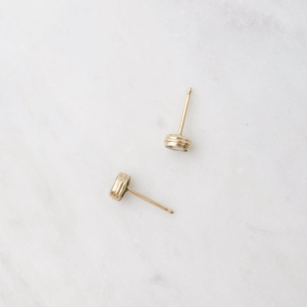 
                      
                        EAR-14K Oval Spinel Studs
                      
                    