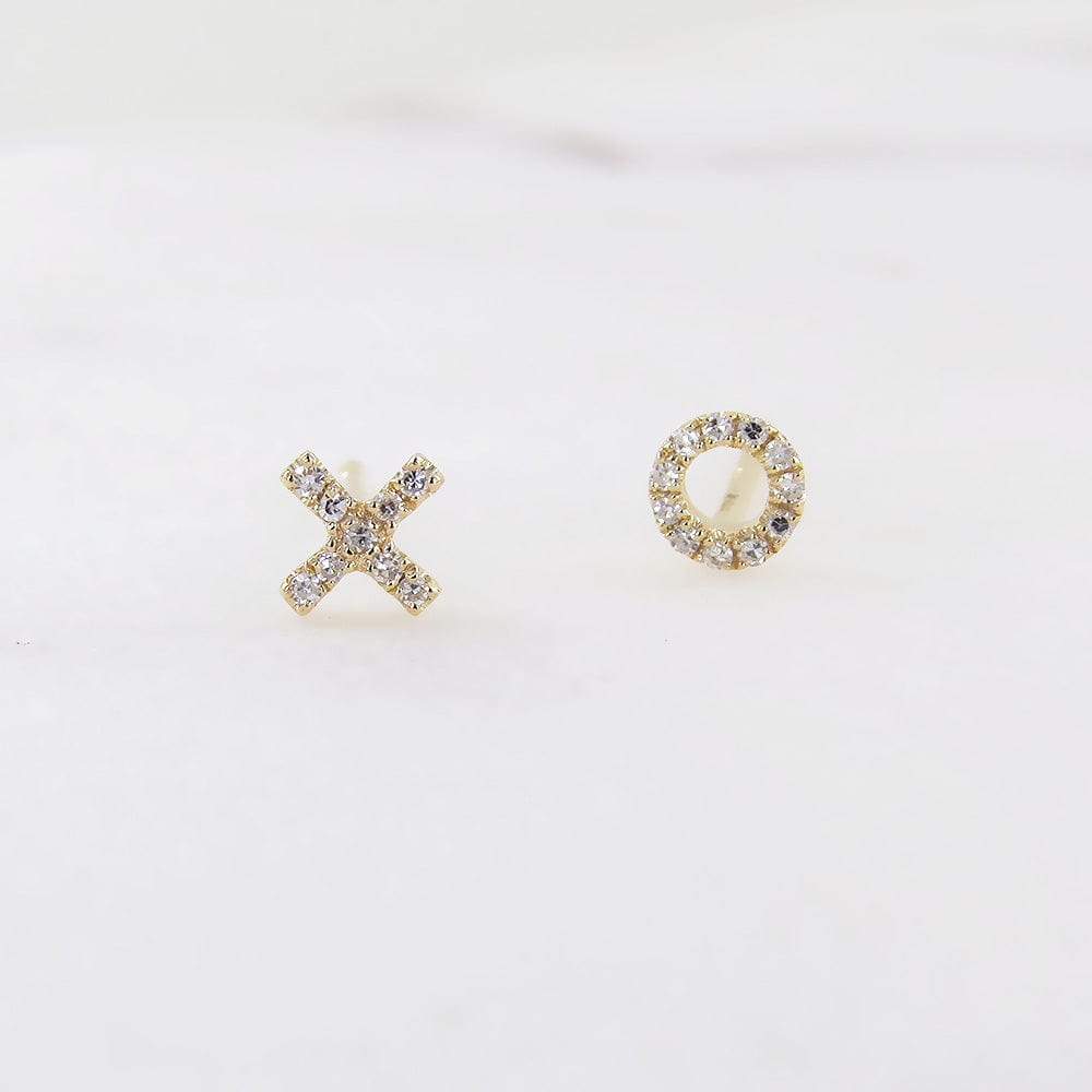 EAR-14K PETITE DIAMOND  X & O MISMATCHED POST EARRINGS