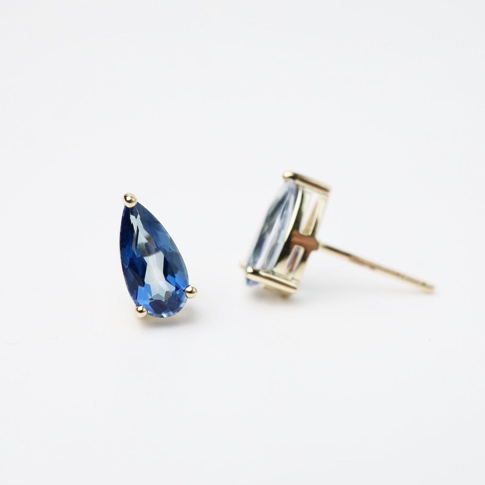 EAR-14K Yellow Gold Pear Shaped English Blue Topaz Earring