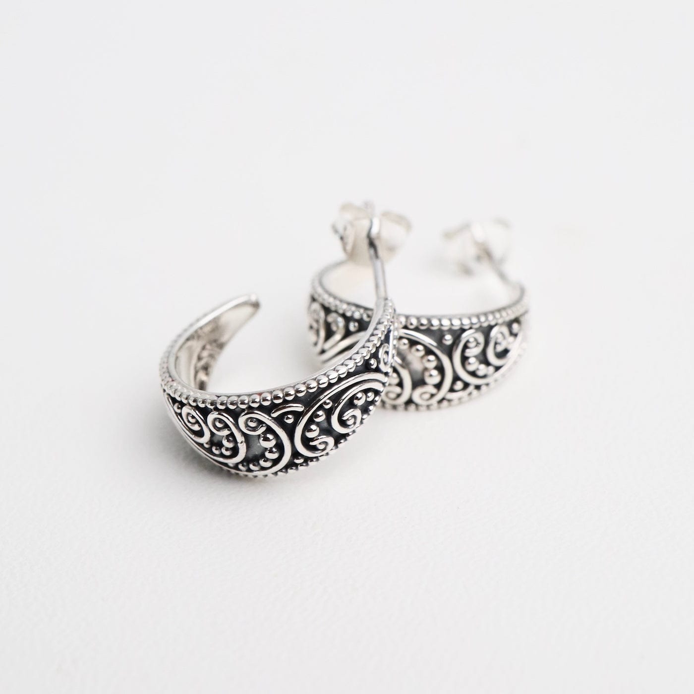 EAR 15mm Bali Inspired Scroll and Dots Hoops
