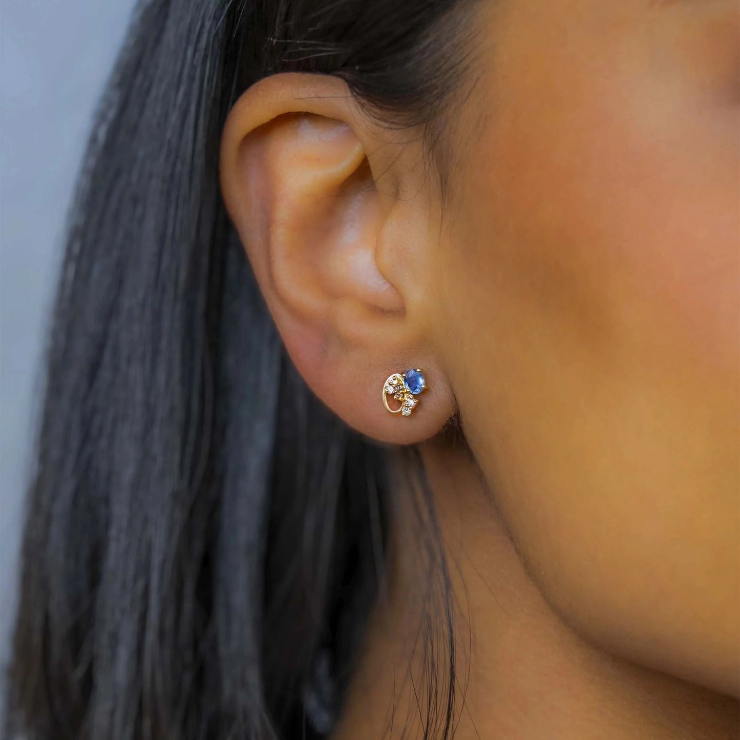 EAR-18K 18k Gold Kybele Studs - Blue Sapphire & Diamonds