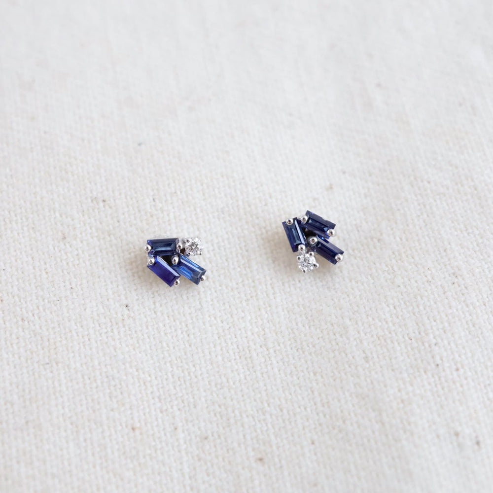 EAR-18K 18k White Gold Fireworks Blue Sapphire Stud