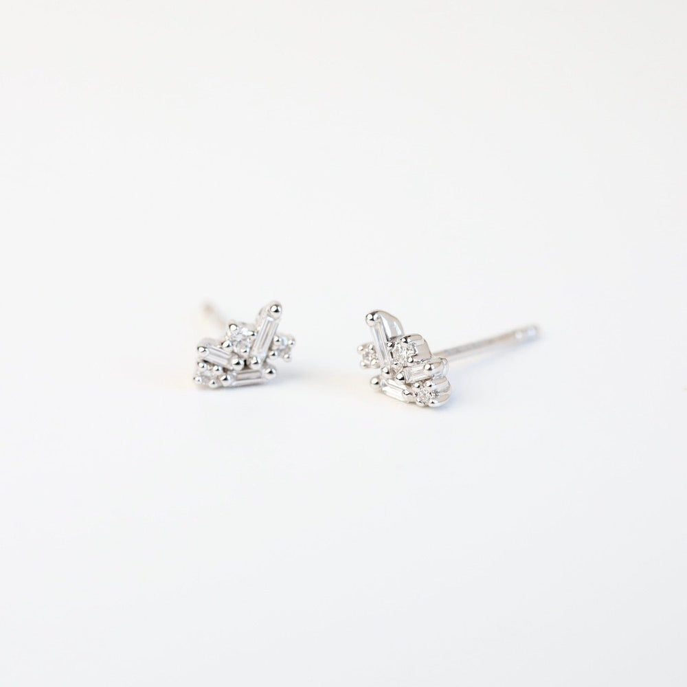 
                  
                    EAR-18K 18k White Gold Mini Cluster Post Earrings
                  
                