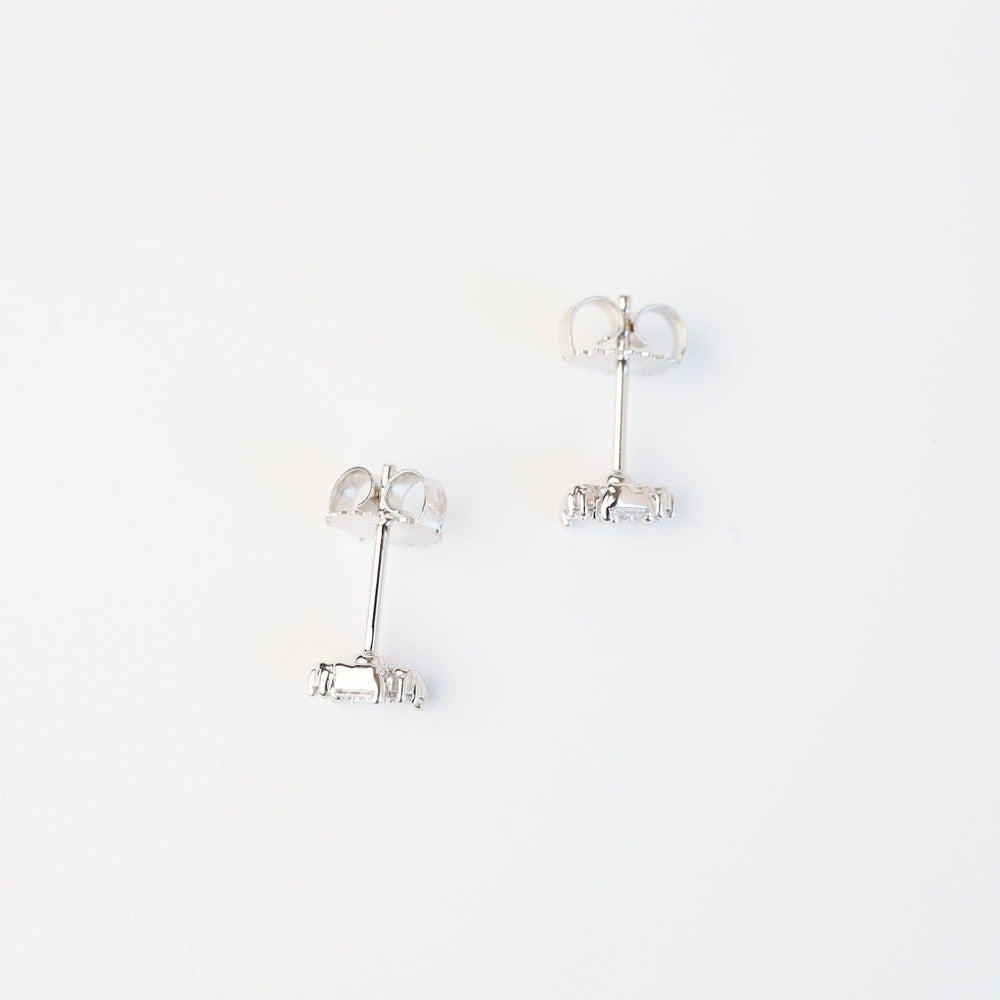 
                  
                    EAR-18K 18k White Gold Mini Cluster Post Earrings
                  
                