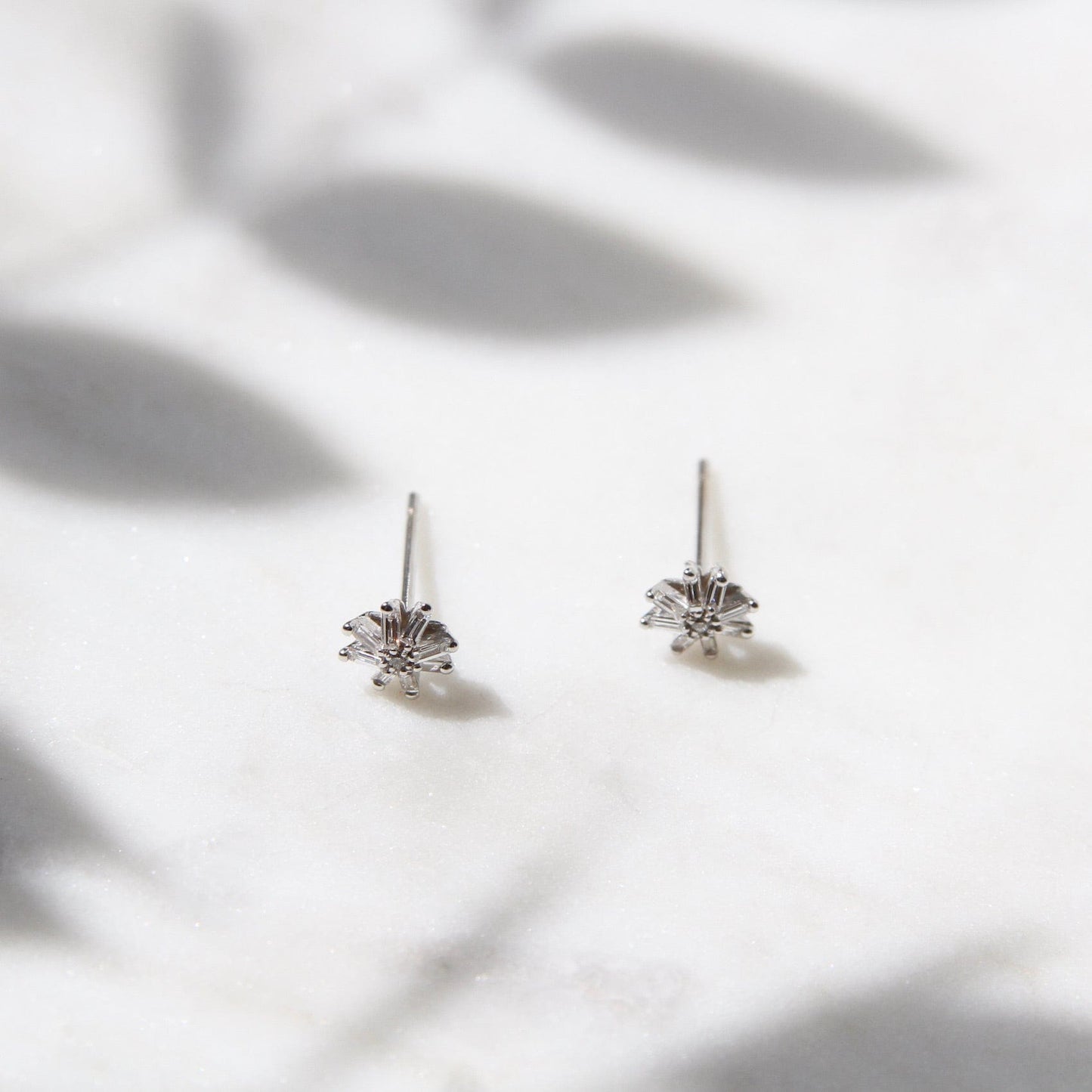 EAR-18K 18k White Gold Small Diamond Starburst Post Earring