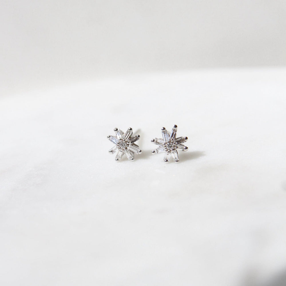 EAR-18K 18k White Gold Small Diamond Starburst Post Earring