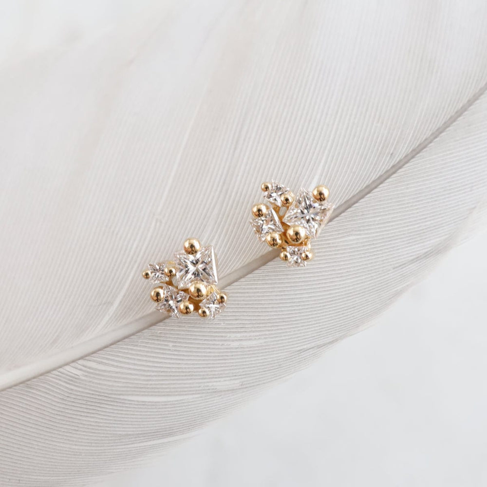 
                  
                    EAR-18K 18k Yellow Gold Diamond Cluster Studs
                  
                