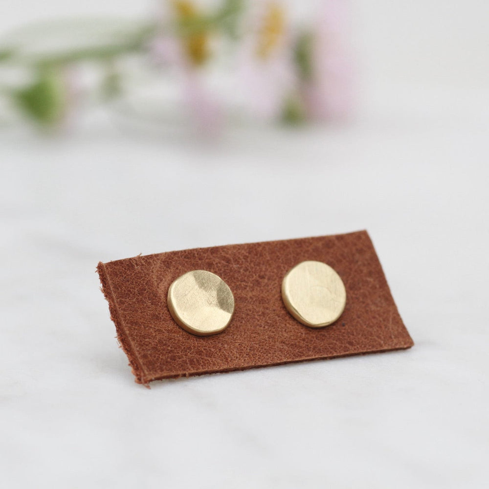 
                  
                    EAR-18K 18k Yellow Gold Lily Pad Studs
                  
                