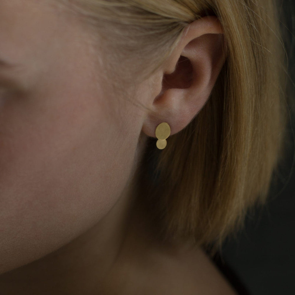 
                      
                        EAR-18K 18k Yellow Gold Plume Stud Earrings
                      
                    