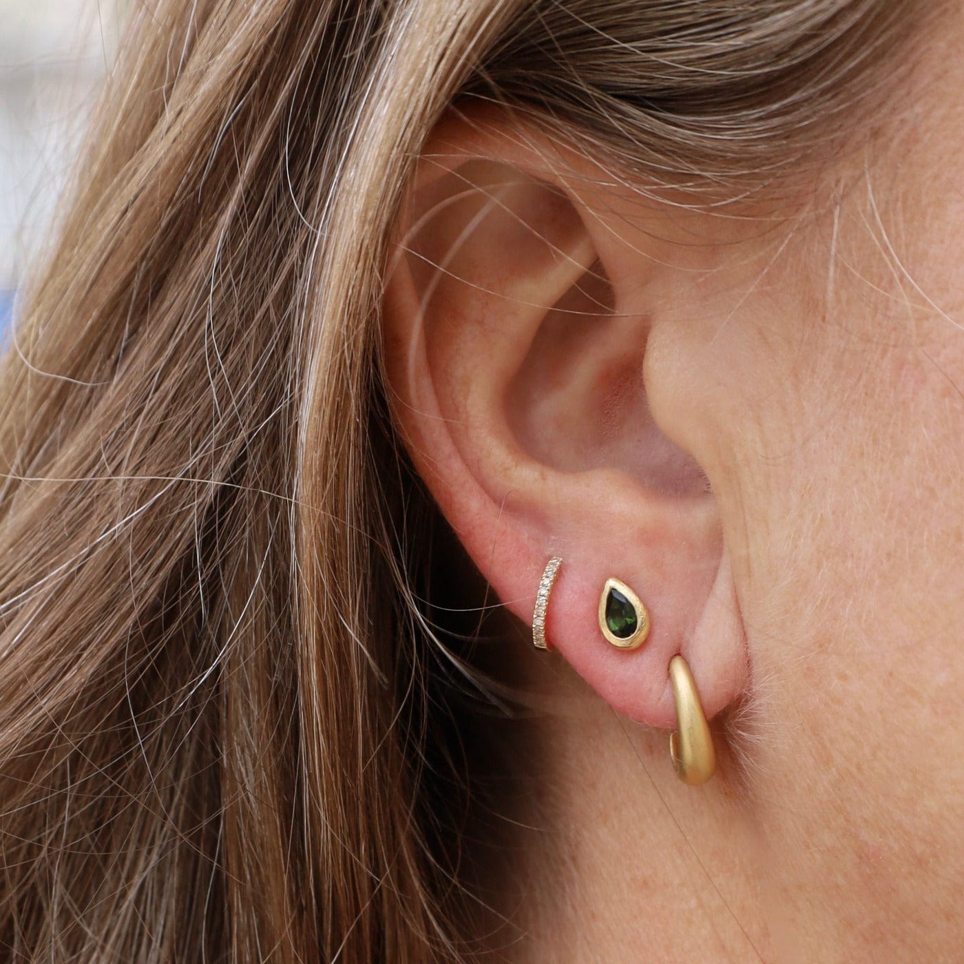 EAR-18K 'Boulder' Bezel Pear Green Tourmaline Stud Earrings